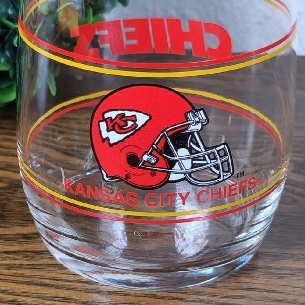 Vtg Kansas City Chiefs Glasses Tumbler NFL Football Collectible Barware